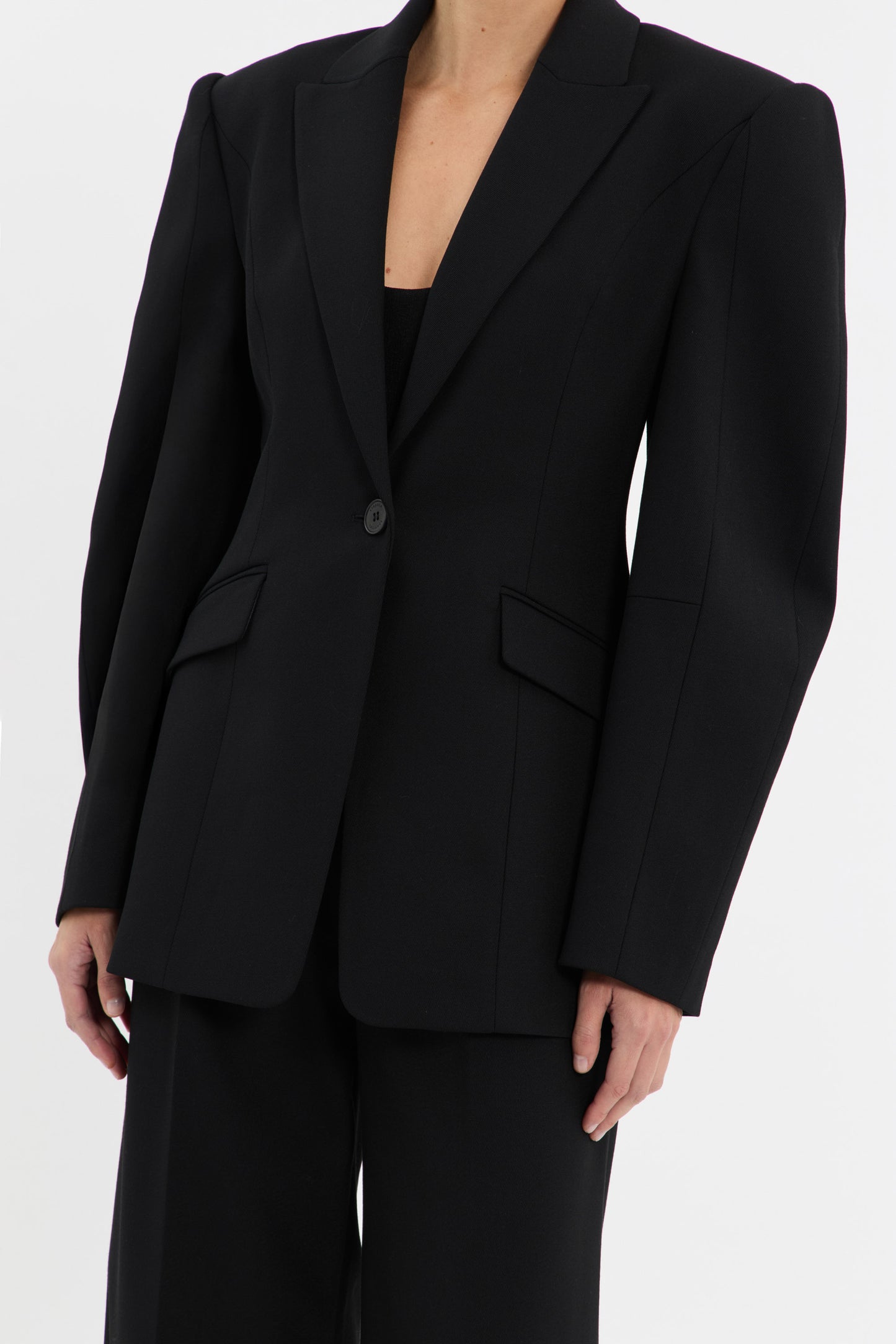 FINLEY+BLAZER_2503-4335_BLACK_FEATURE_1
