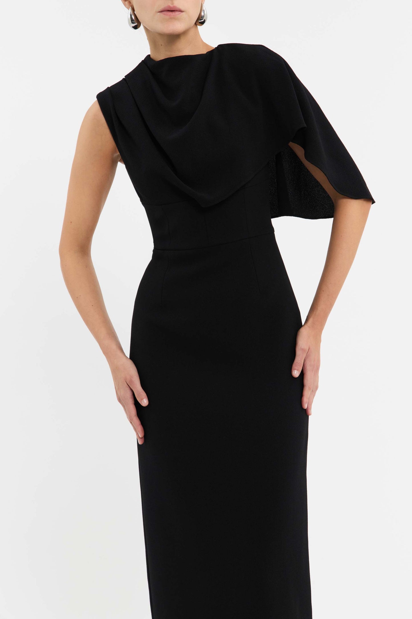 FREYJA+CAPE+GOWN_2502-1233_BLACK_FEATURE_1