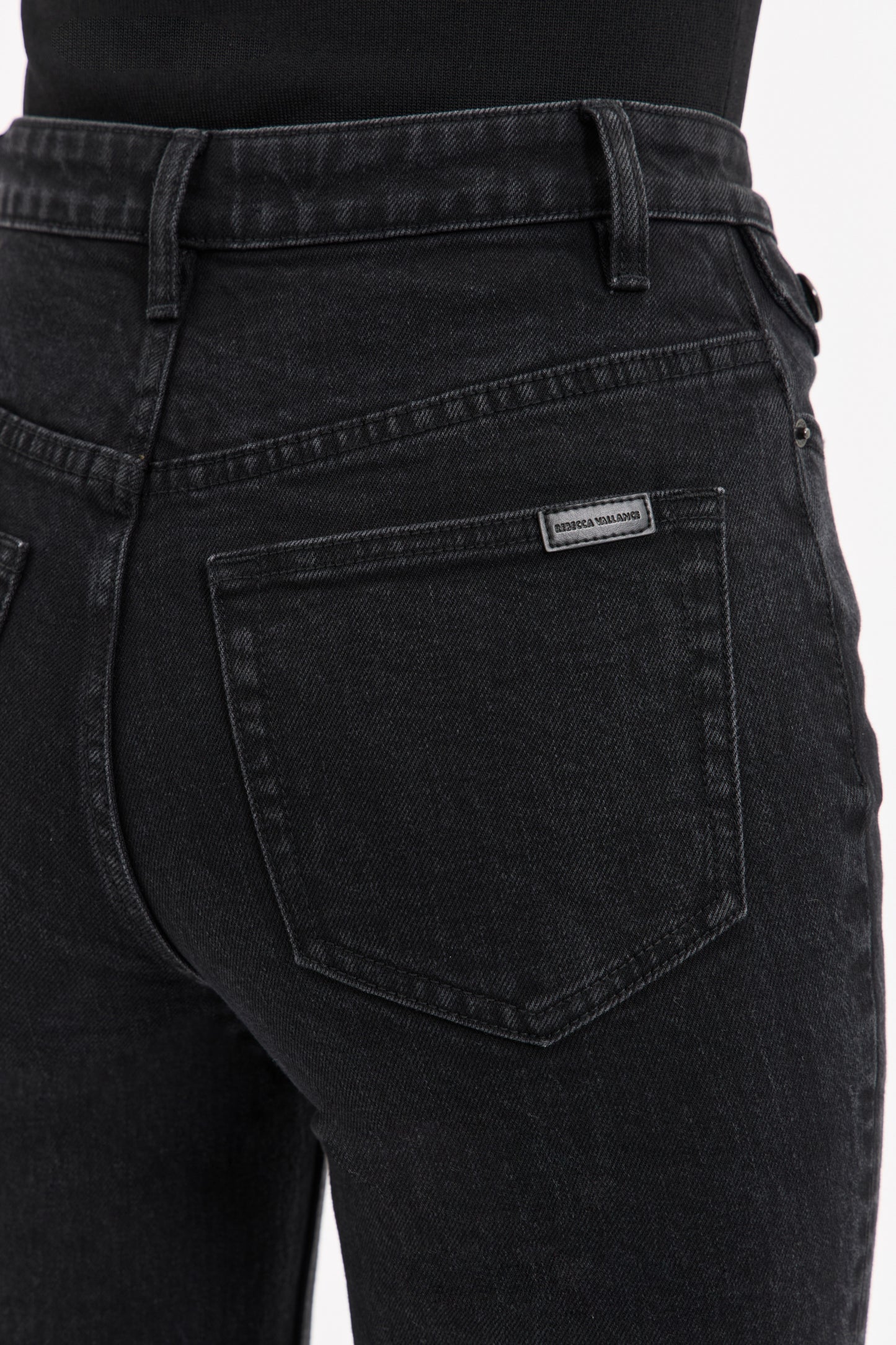 GISELE-FLARE-JEAN_RVD-5314_BLACK_0926_1