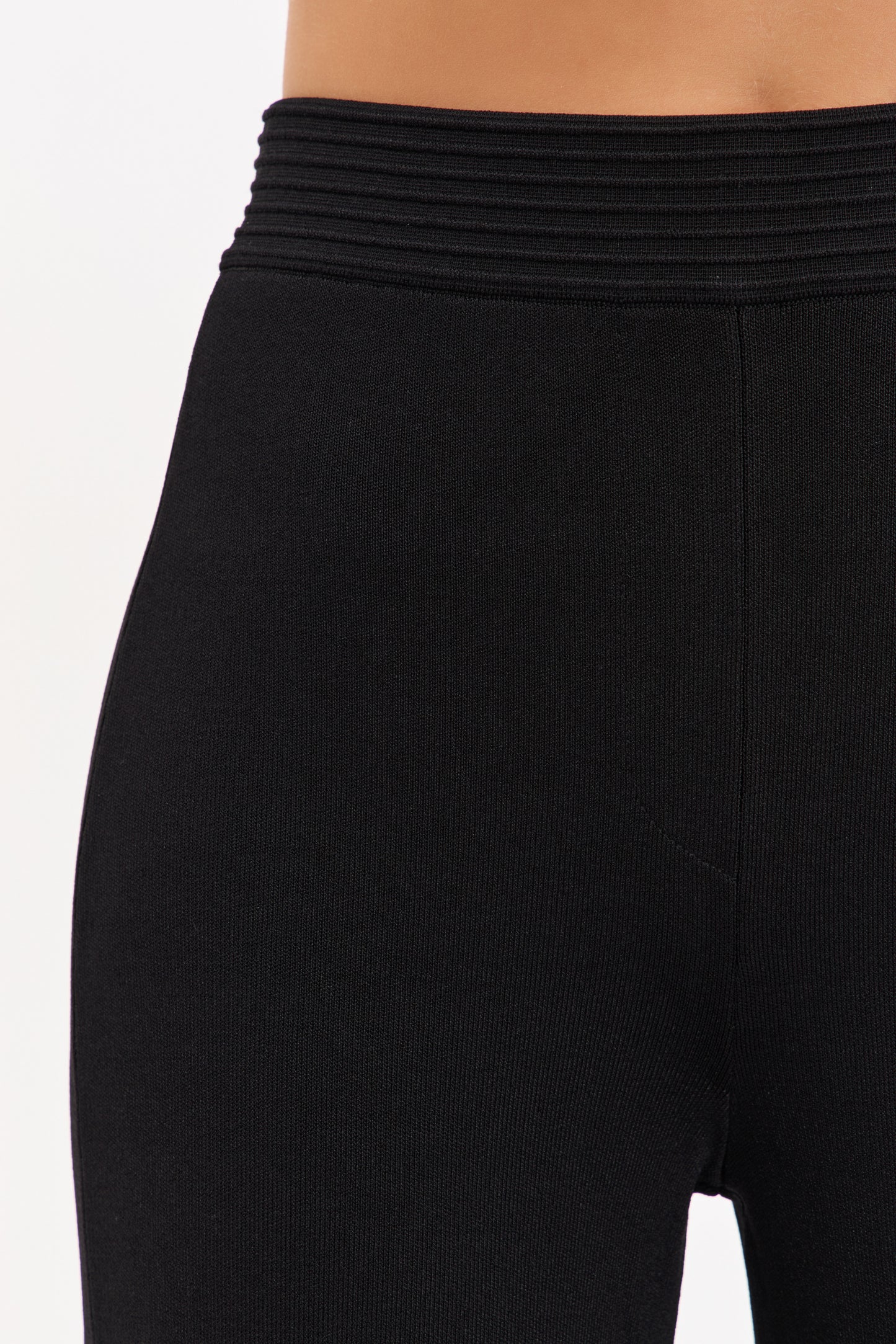 PERACH-KNIT-PANT_2601-5350_BLACK_0432_1