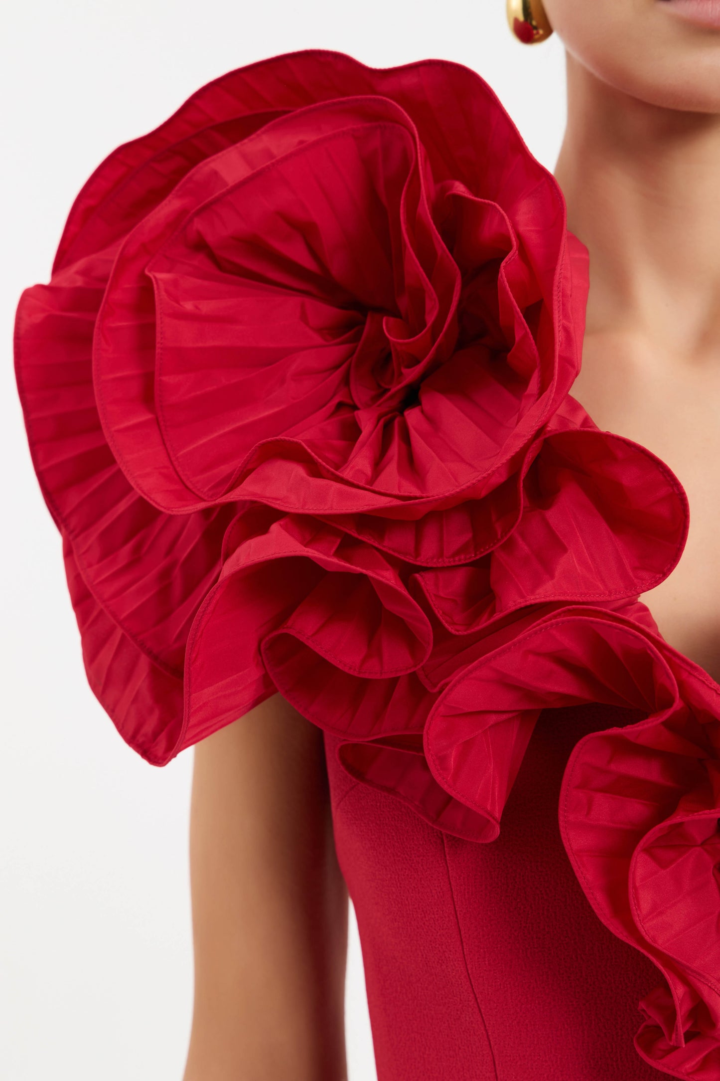 ZARYA+MIDI_2504-1578_RED_FEATURE+1_1