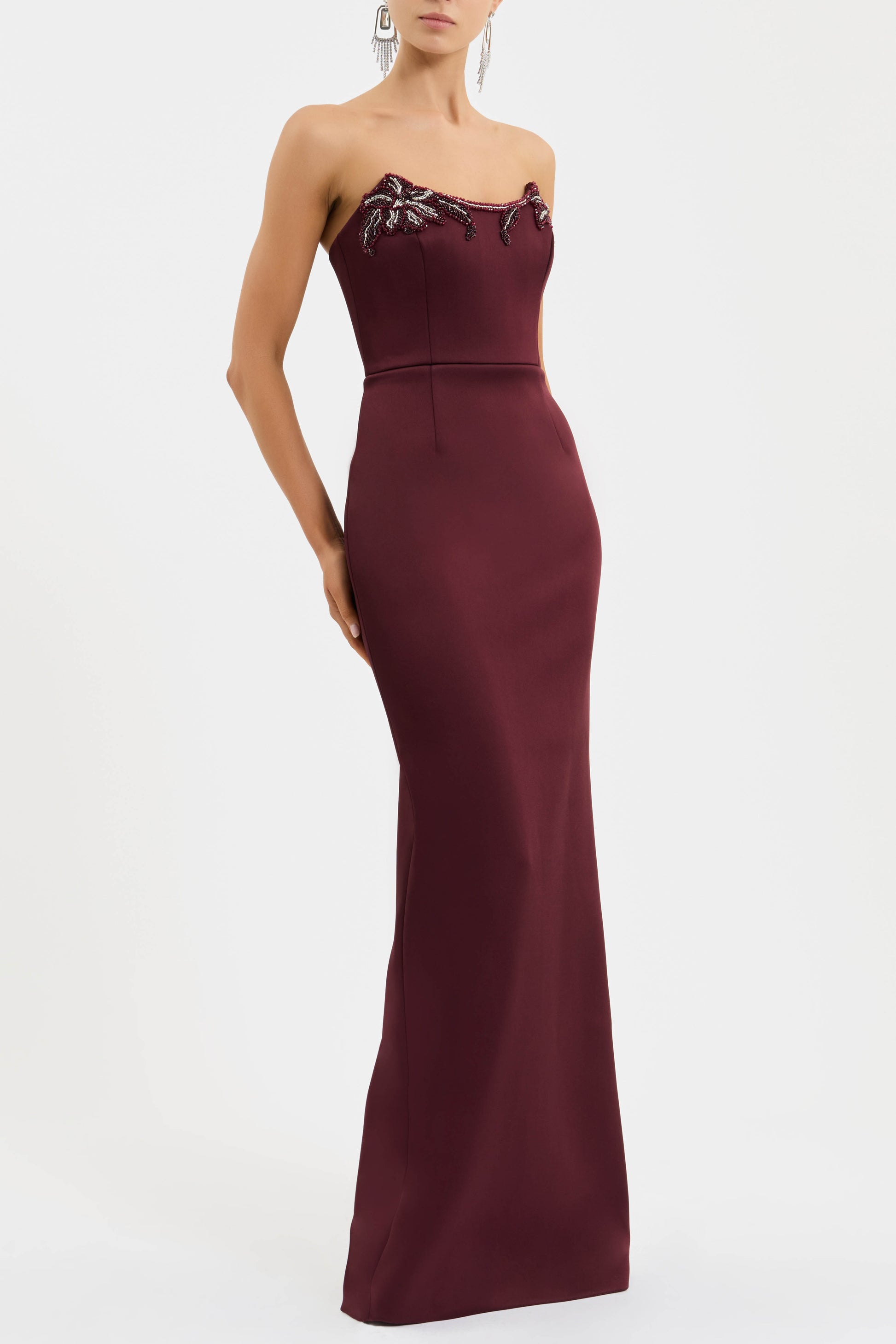 31_ALORA+STRAPLESS+GOWN_2504-1425_WINE_1140_1