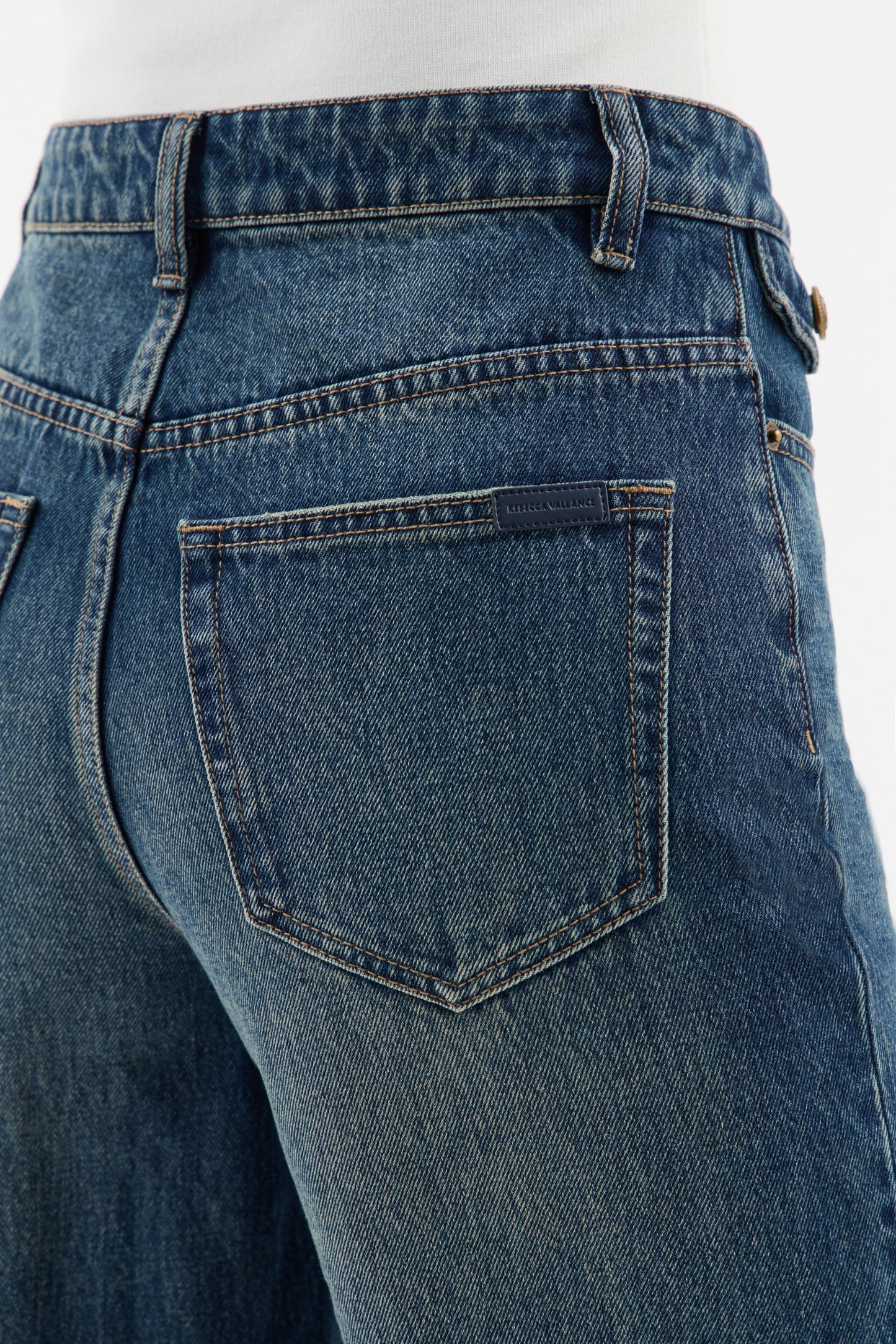 ADRIANA-JEAN_RVD-5346_DARK-WASH_1012_1