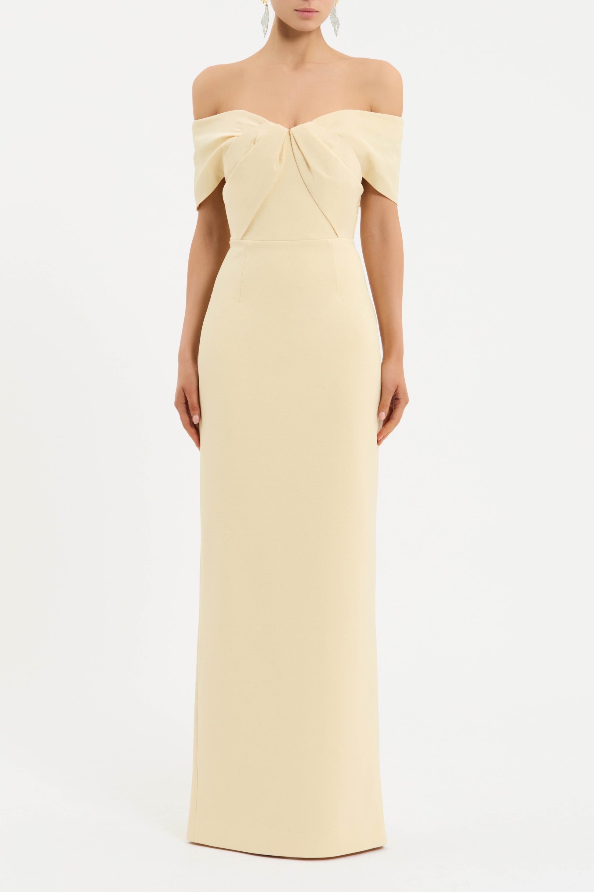 AUBRIELLA+GOWN_2504-1368_YELP_FRONT_1