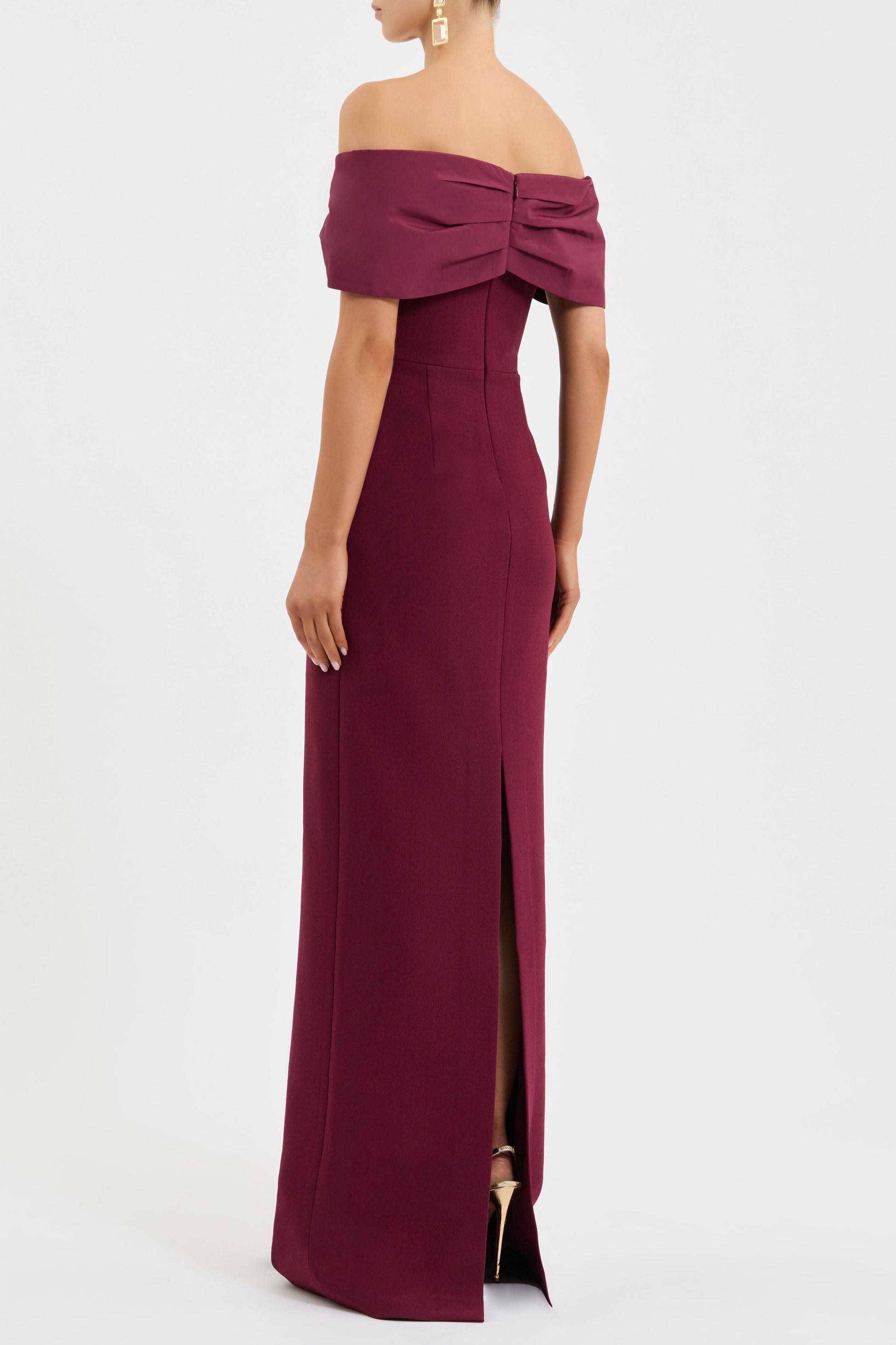 CAVA+OS+GOWN_2601-1368_WINE_BACK1_1