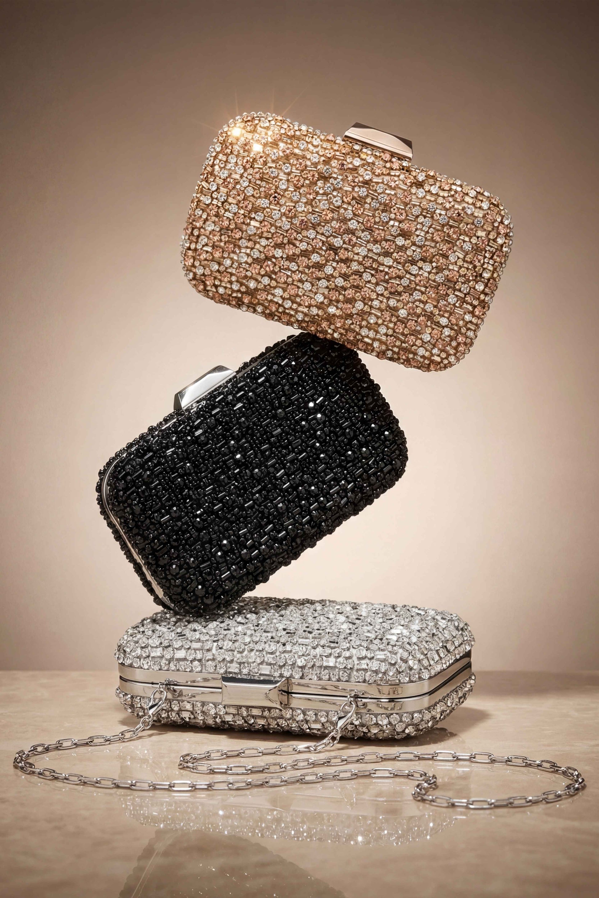 EMBELLISHED-SQUARE-CLUTCHES_1