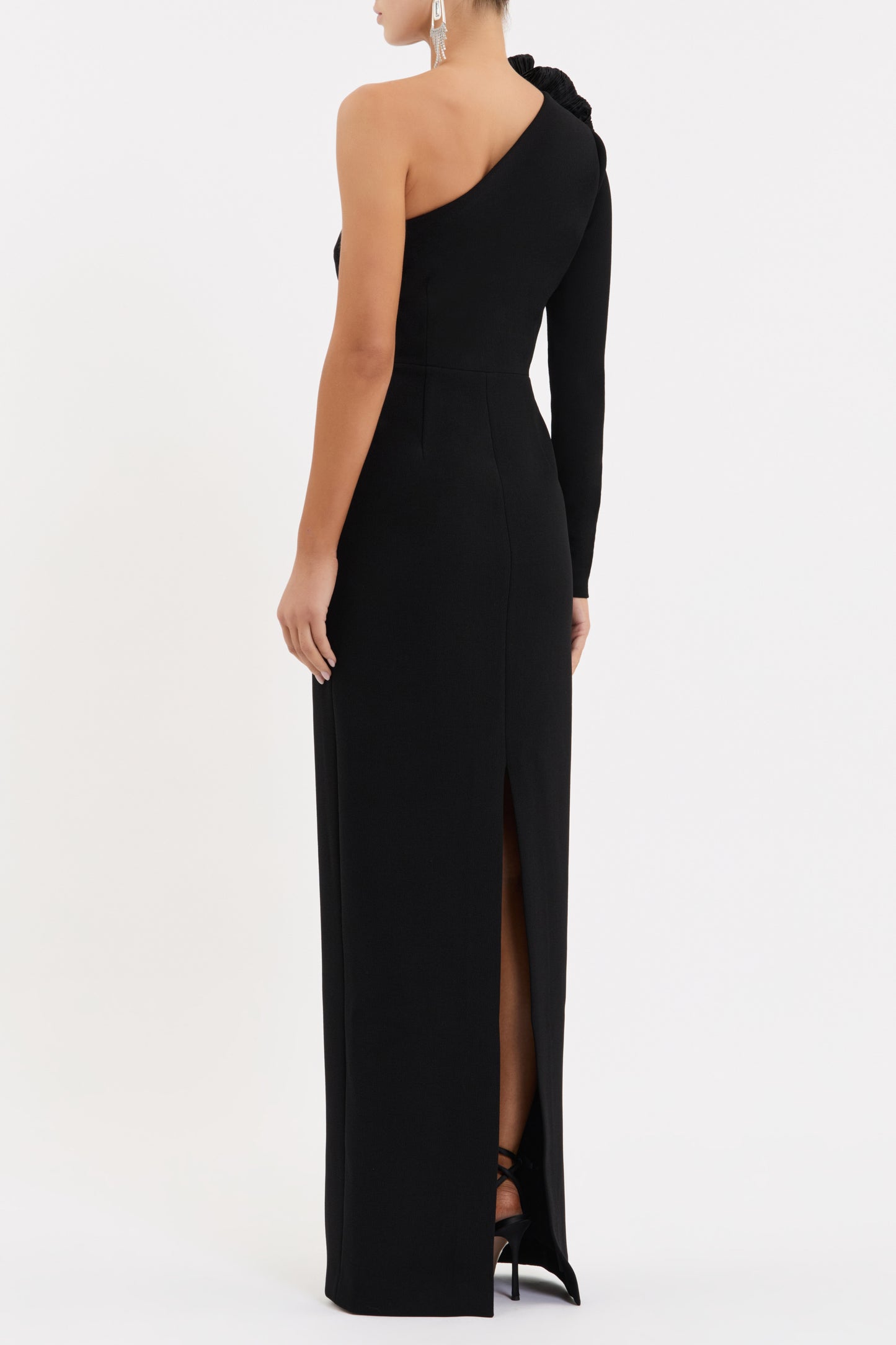 EVOLET-GOWN_2601-1468_BLACK_1476_1