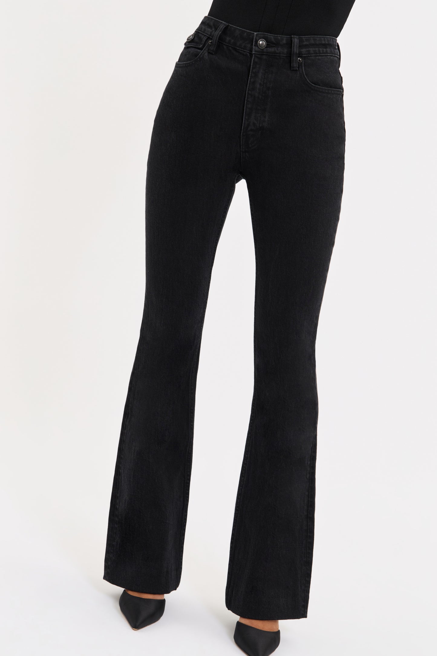 GISELE-FLARE-JEAN_RVD-5314_BLACK_0918_1