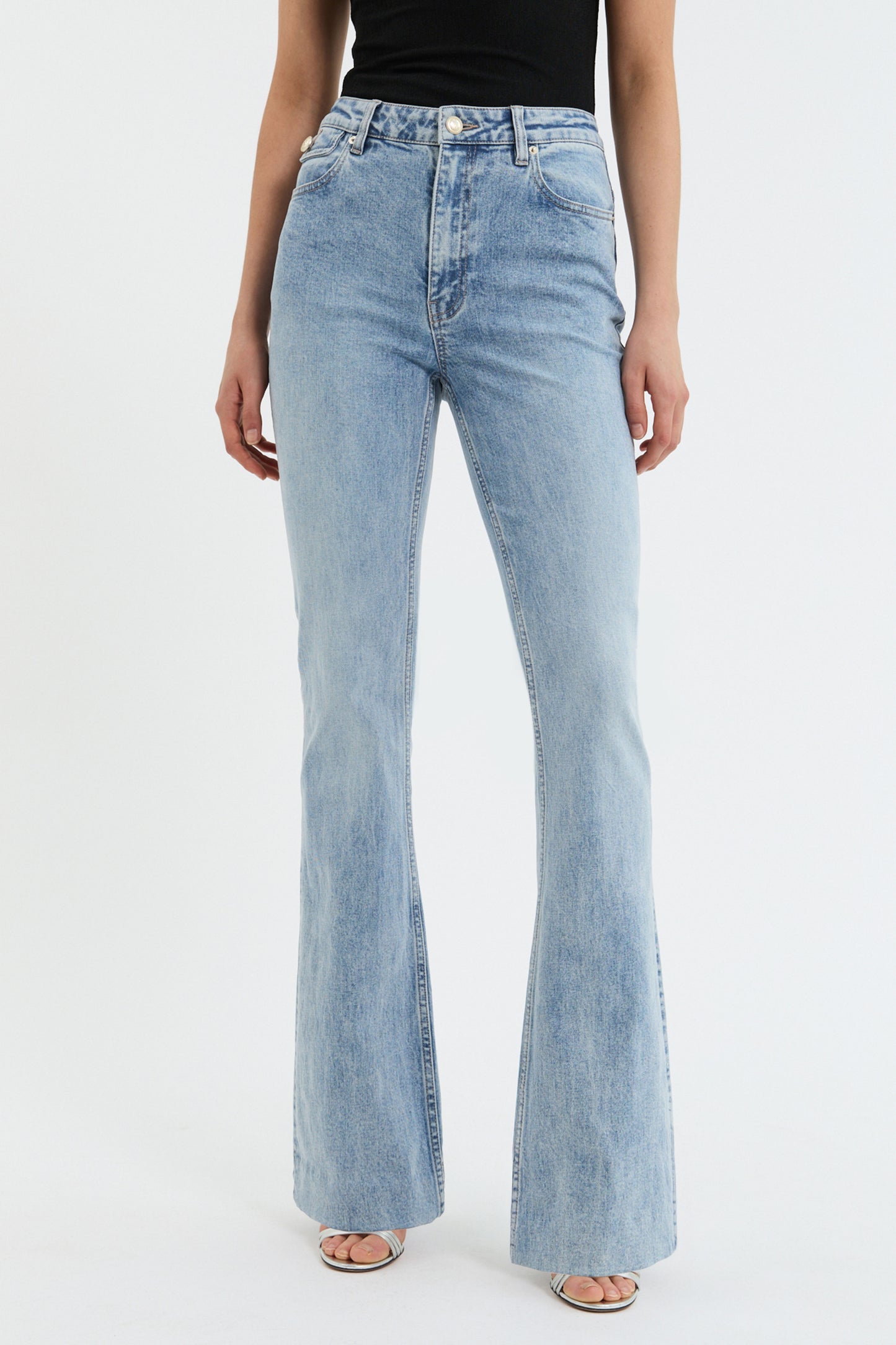 GISELE+FLARE+JEAN_RVD-2503-5315_LIGHT+WASH_FEATURE_updated_1