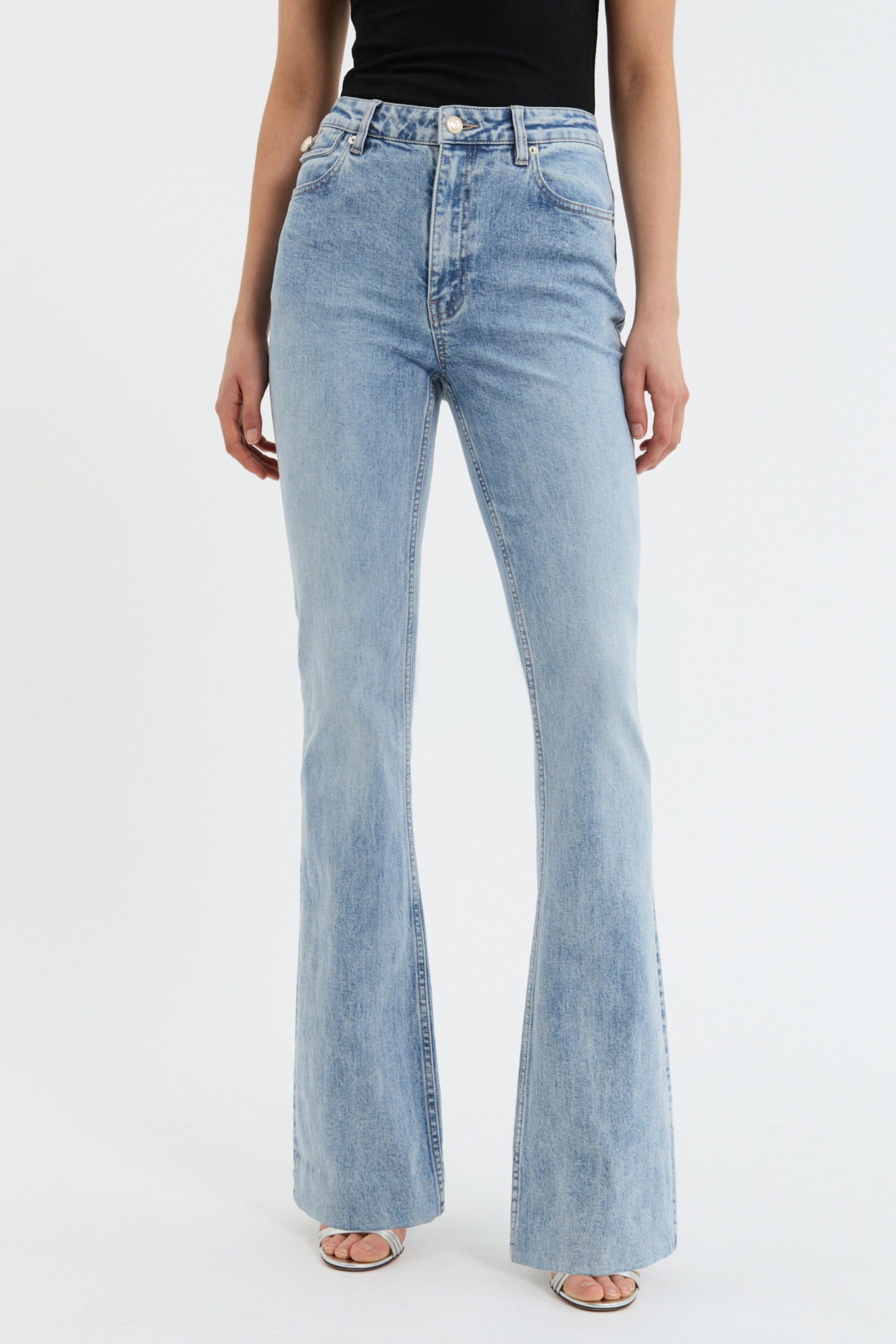 GISELE+FLARE+JEAN_RVD-2503-5315_LIGHT+WASH_FEATURE_updated_1