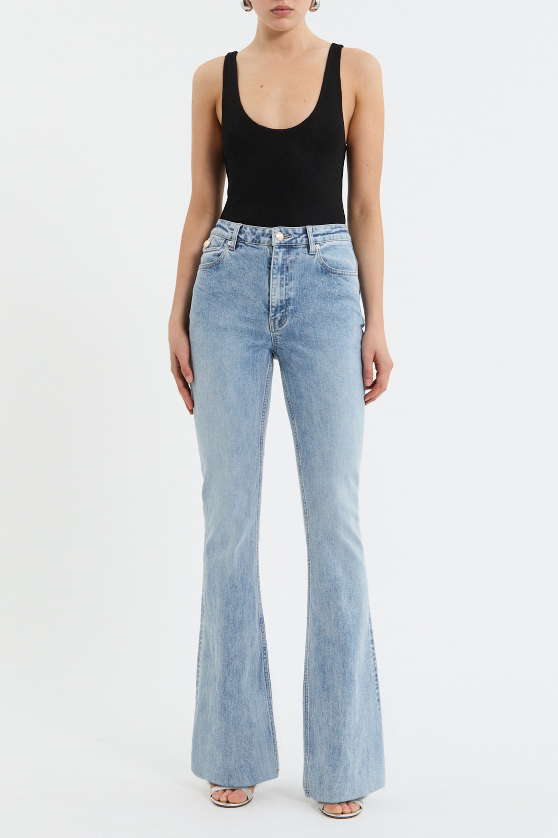 GISELE+FLARE+JEAN_RVD-2503-5315_LIGHT+WASH_FRONT_updated_1
