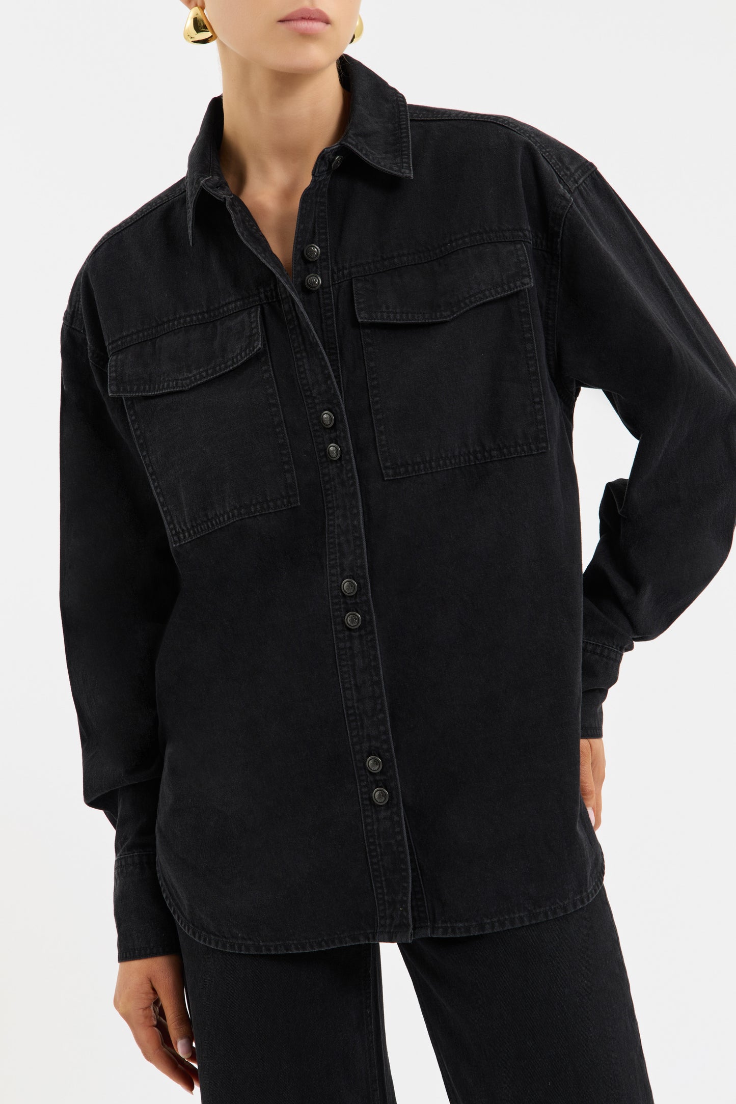 KENDALL+SHIRT_RVD-2581_BLACK_FEATURE1_1