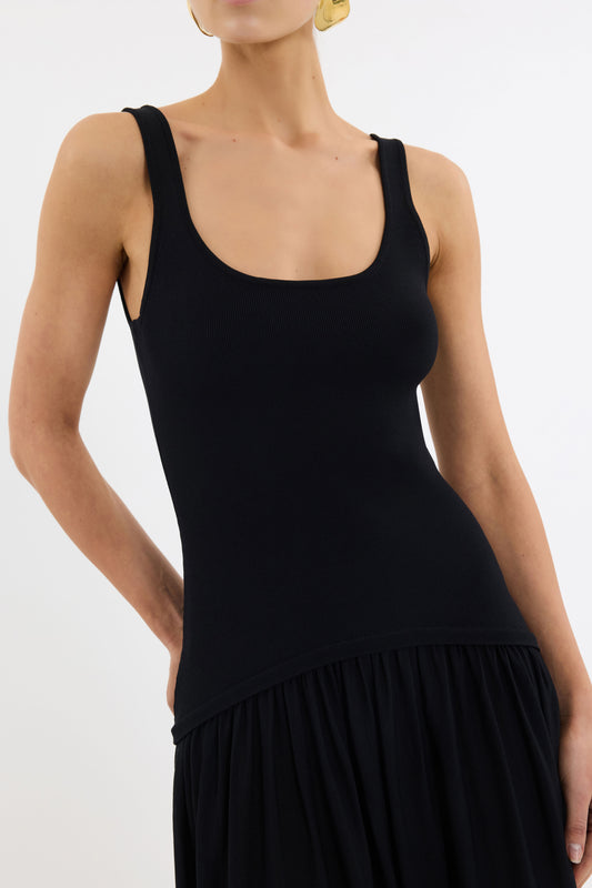 KRISTEN+MIDI_2504-1353_BLK_FEATURE_1