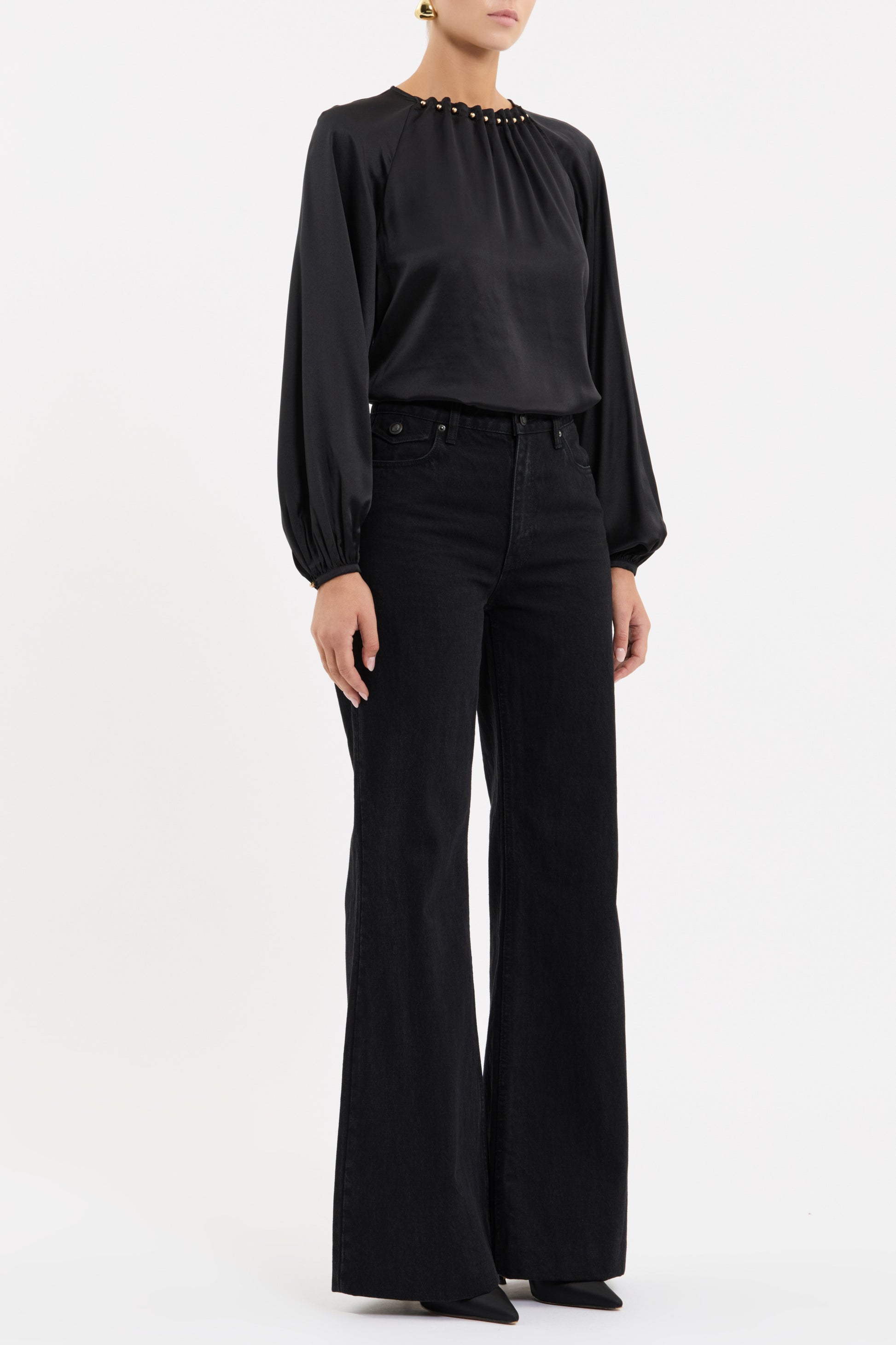 LAVINIA-BLOUSE_2601-2690_BLACK_1123_1