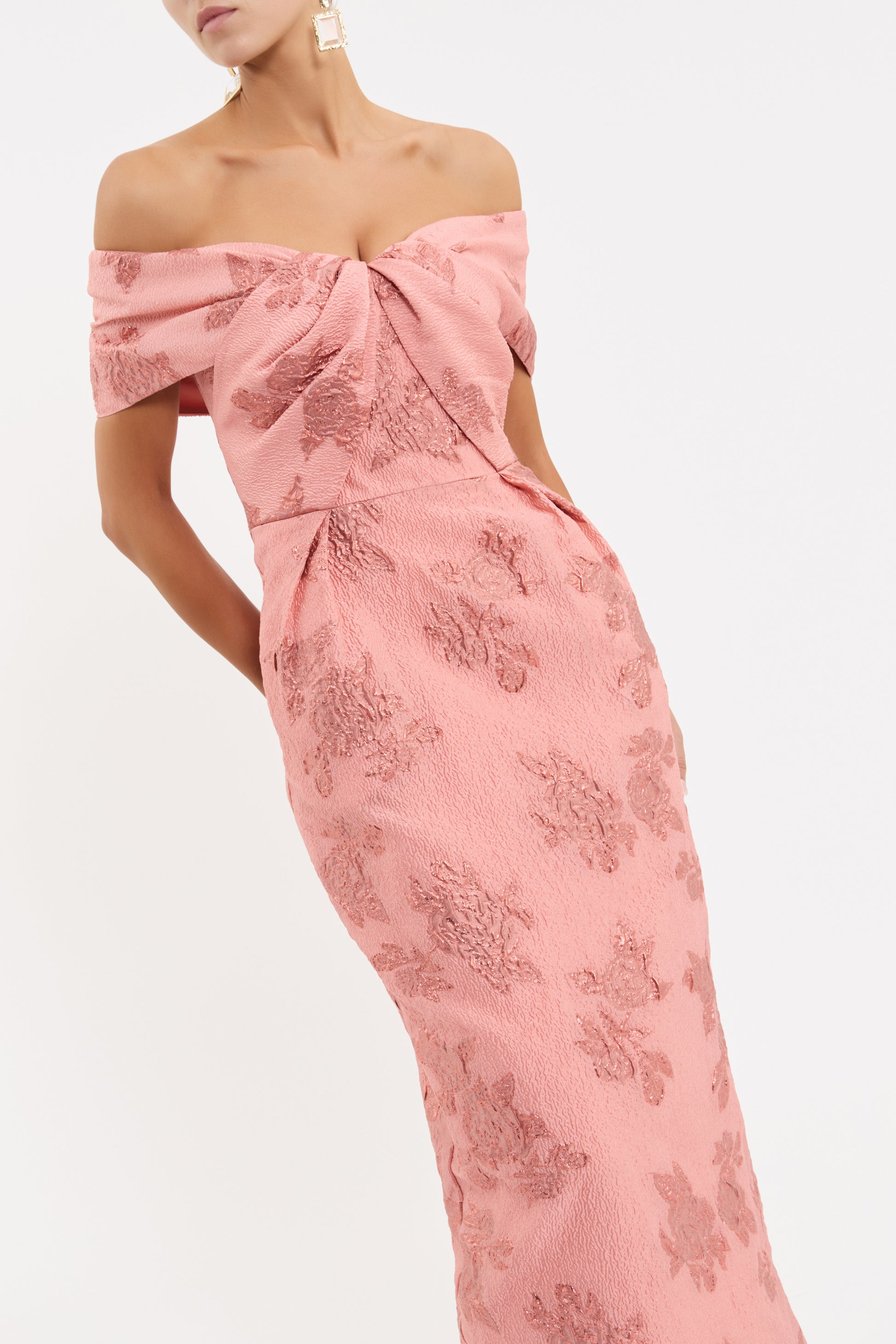 LEVINIA-GOWN_RVBR-1522_PEACH_1365_1
