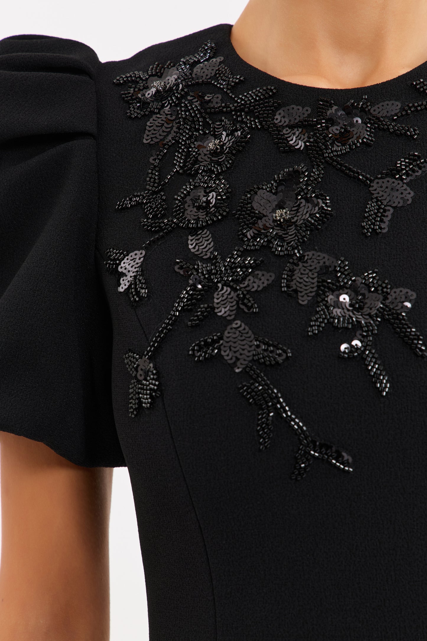 LIVIA-MIDI_2601-1473_BLACK_0059_1