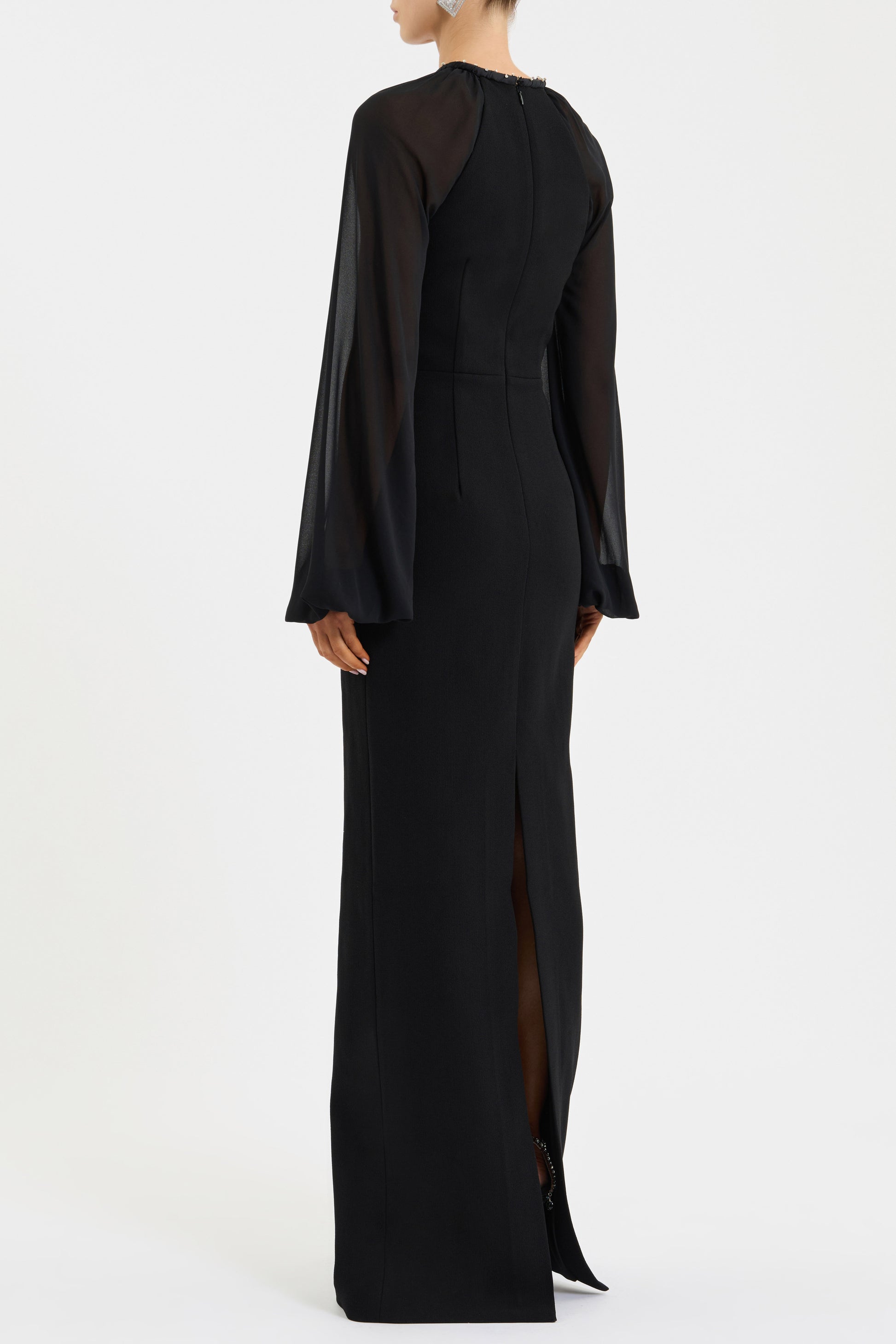 LIVIA+LS+GOWN_2601-1546_BLACK_BACK_1