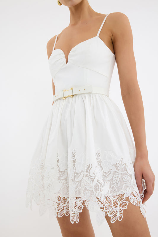 MONTREUX+MINI_2504-1342_WHT_FEATURE_1