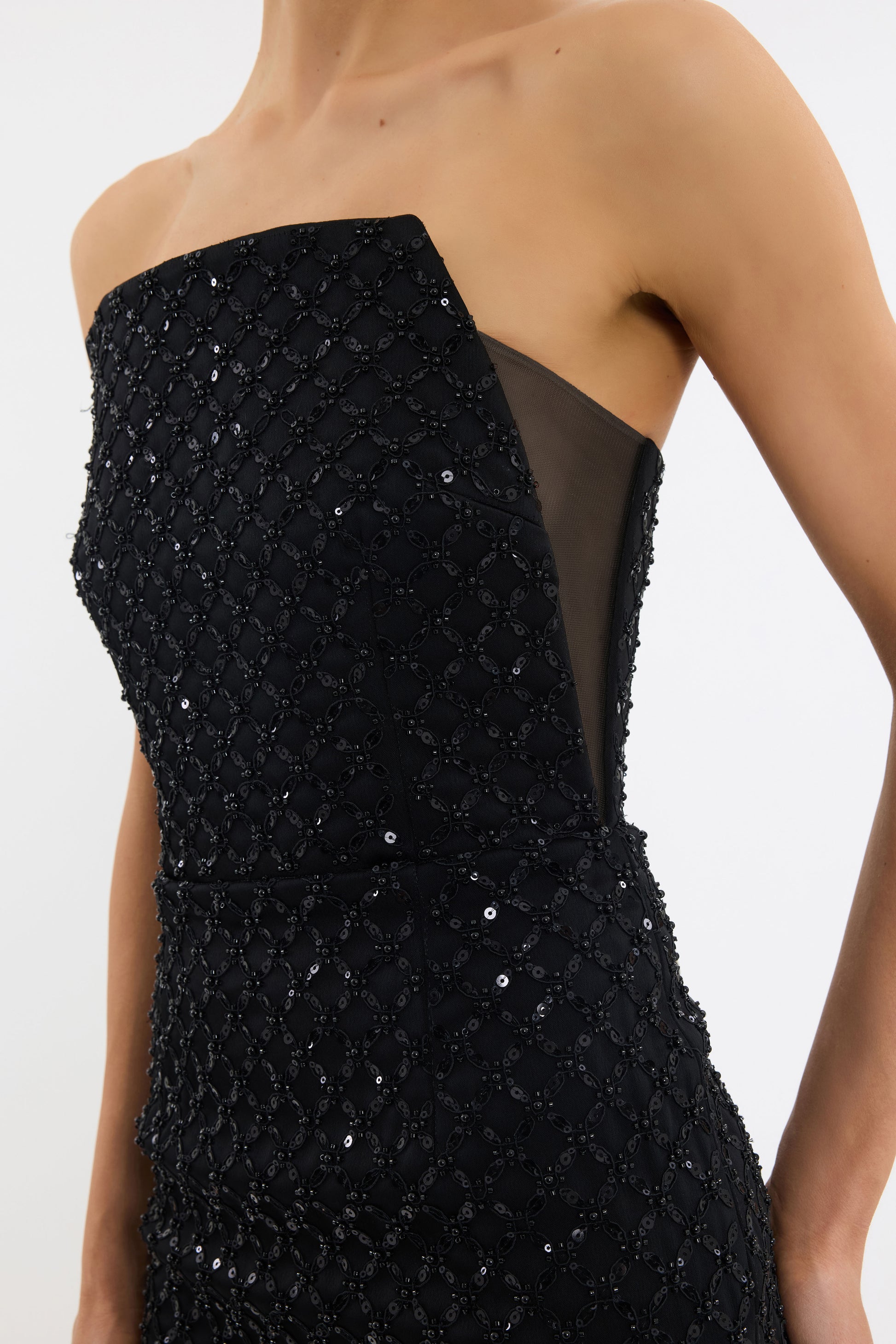 NEVE+MIDI_2504-1268_BLK_FEATURE_1