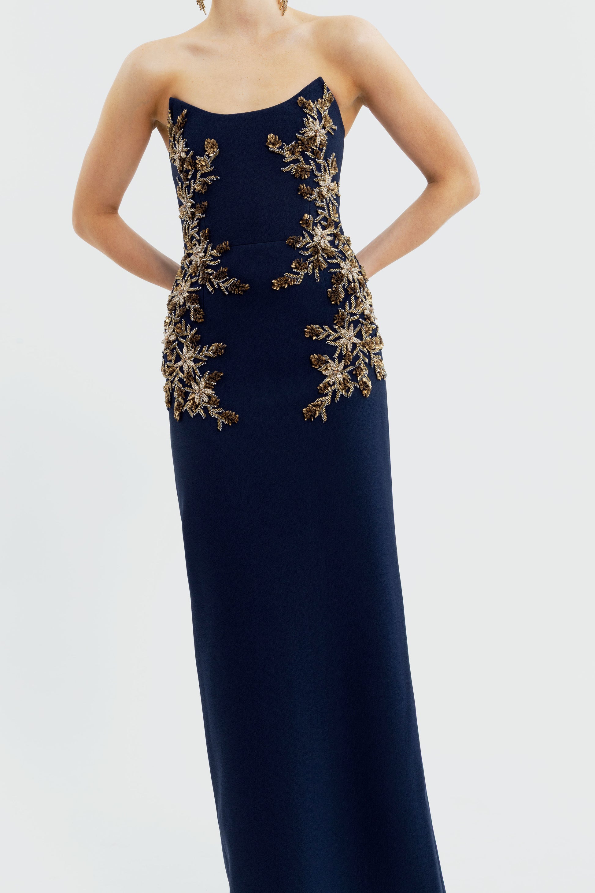 ORLA+GOWN_RVBR-1190_NAVY_FEATURE_updated_1