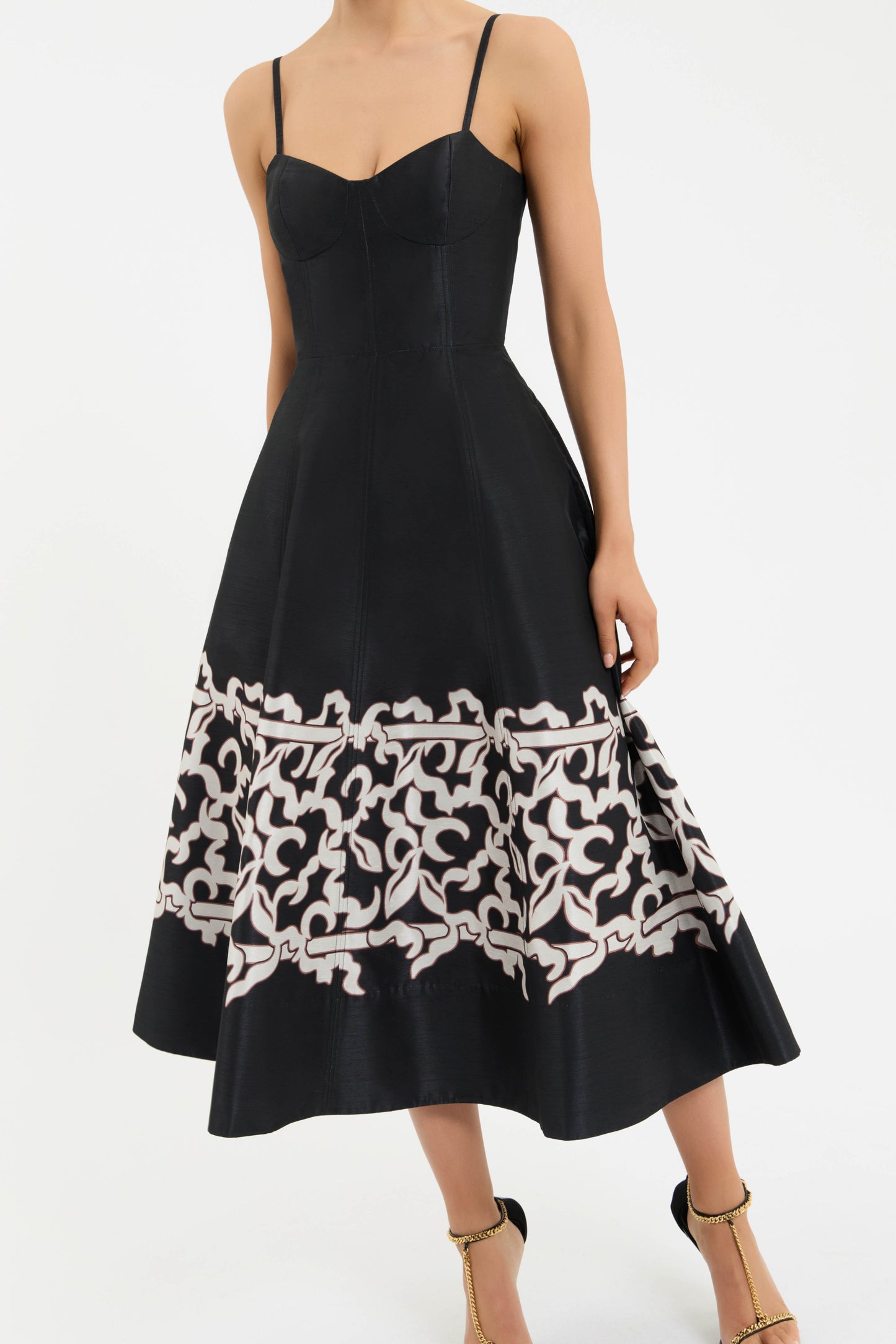 SUNDIA+MIDI_2504-1335_BLK_FEATURE+1_1