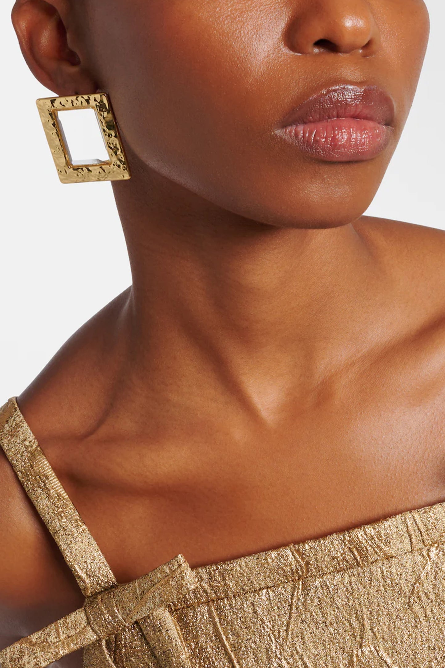 TANVI-EARRING_RVA-7057_model_1