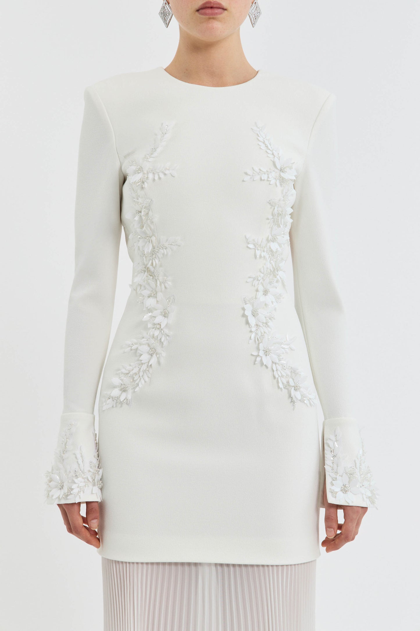 XANTHE+L_S+GOWN_RVBR-1210_IVORY_FEATURE_1