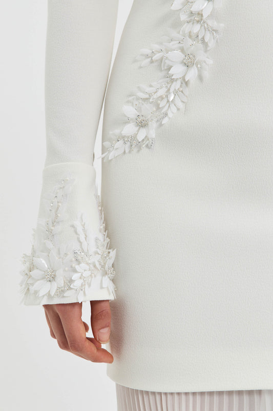 XANTHE+L_S+GOWN_RVBR-1210_IVORY_FEATURE+2_1