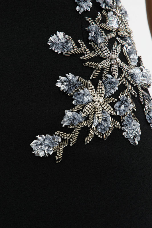 ZEPHYR+PUFF+SLEEVE+GOWN_2504-1420_BLK_FEATURE+4_1